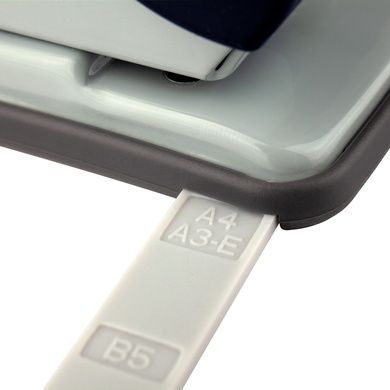 Діркопробивач для паперу Axent Welle-2 3830-06-A, пластиковий, 30 аркушів, червоний 3830-06-A фото